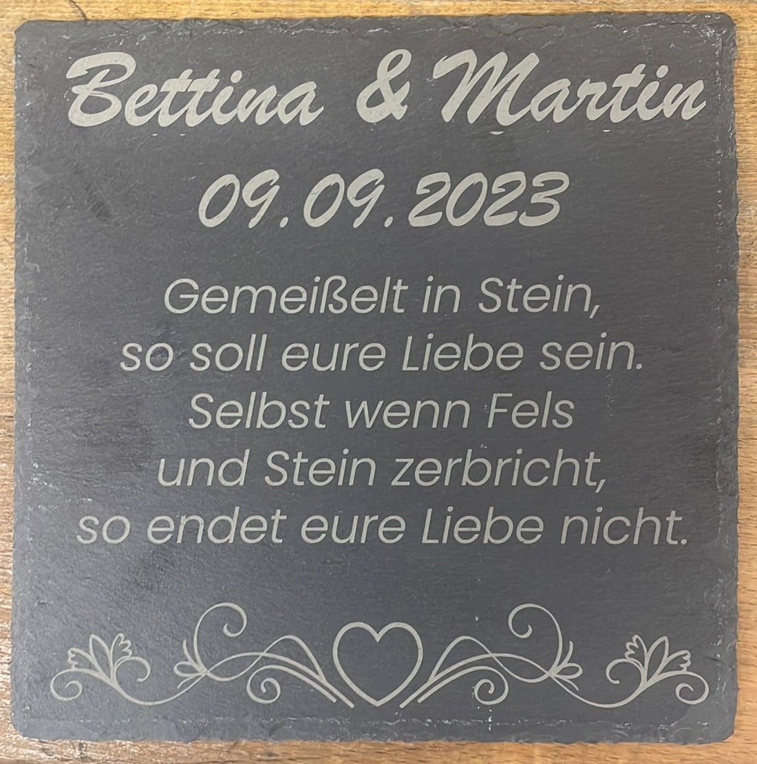 Schiefertafel für ein Hochzeitsgeschenk